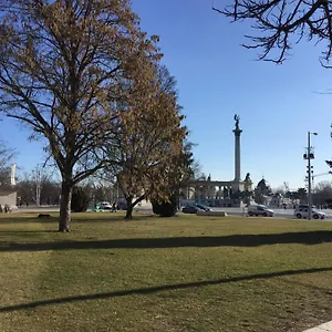 Heroes' Ii , Budapest Hungary