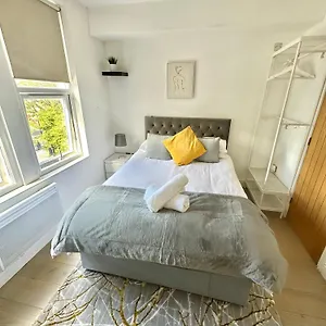 Cosy En-suite In Stratford , London United Kingdom